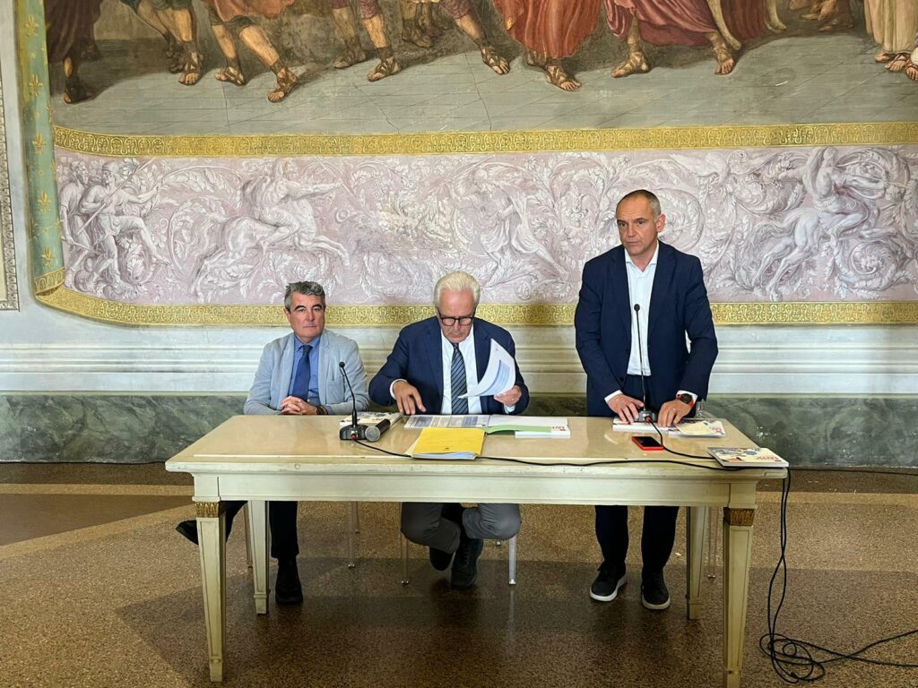 “META’ MANDATO” A LUCCA, MENESINI: “FONDAMENTALE SUPPORTO REGIONE PER SVILUPPO LOCALE: ASCOLTARE TERRITORI PROVINCIALI E LAVORARE TUTTI ASSIEME”